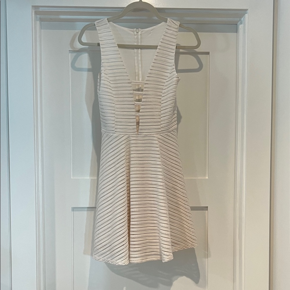 Elegant Cream Sleeveless Dress